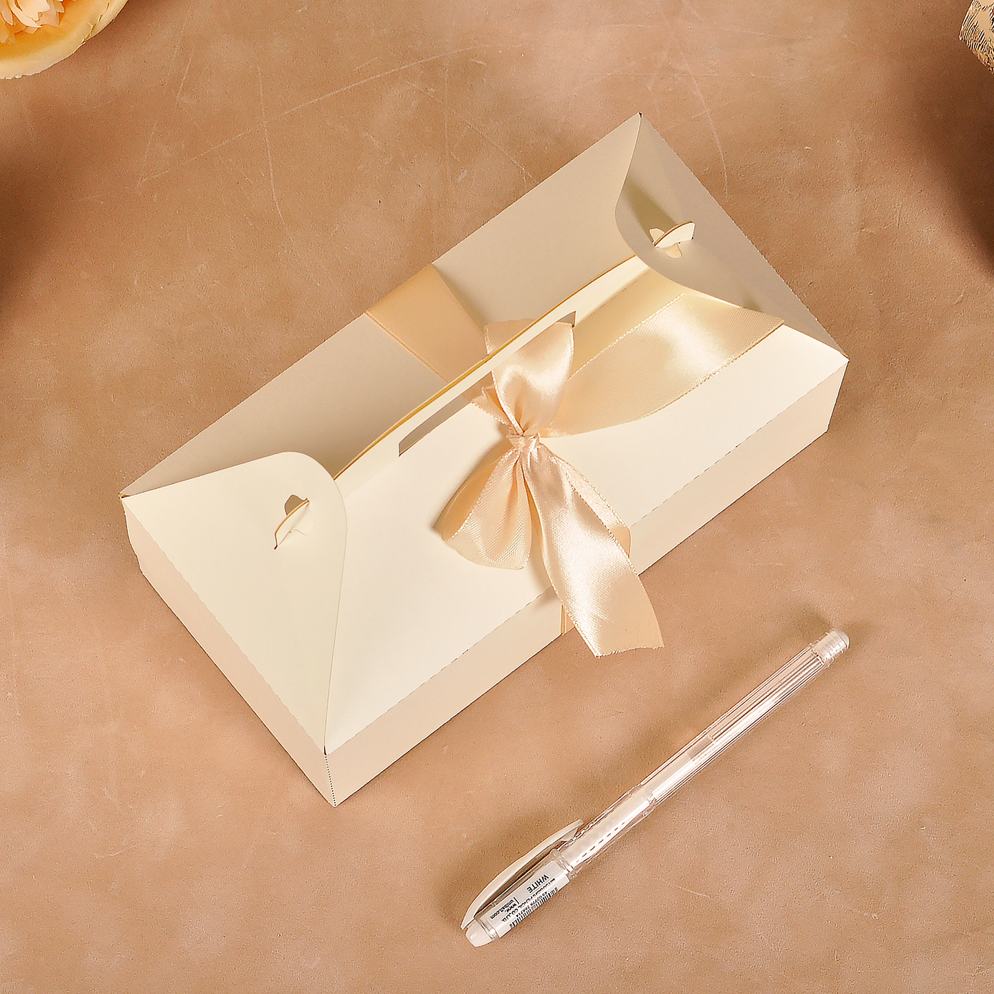 коробочки для тортів на весілля, коробочки для торта на свадьбу, коробочки для каравая, коробочки для каравая на свадьбу, коробочки для свадебного каравая, коробка для солодкого, коробки для солодкого на весілля, коробка на весілля для пляцків, Коробка для сладкого, Коробки для солодкого на весілля, Коробки для гостей та на весільне солодке, Коробочки для солодкого на весілля, Коробочки для солодкого,