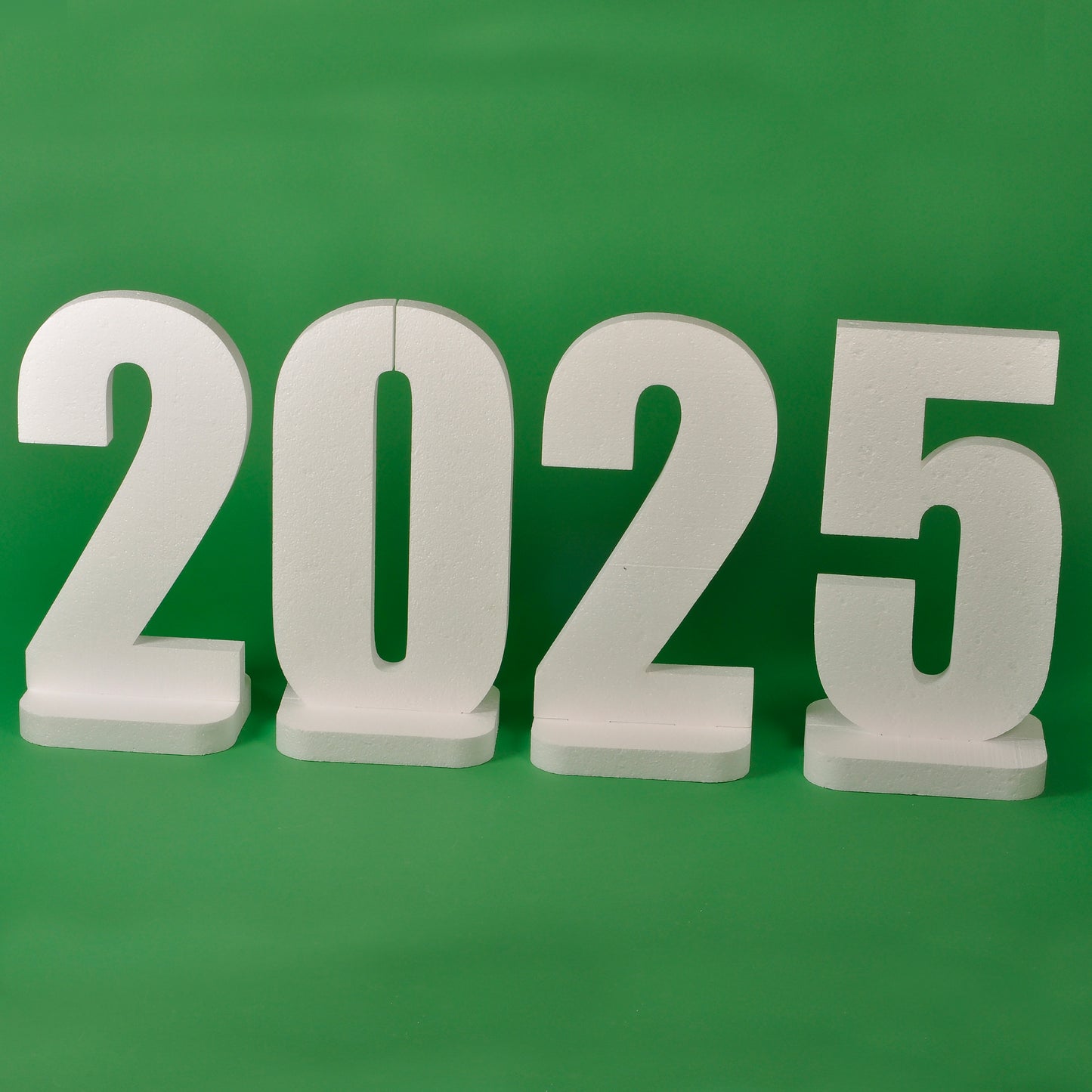 2025 з пінопласту