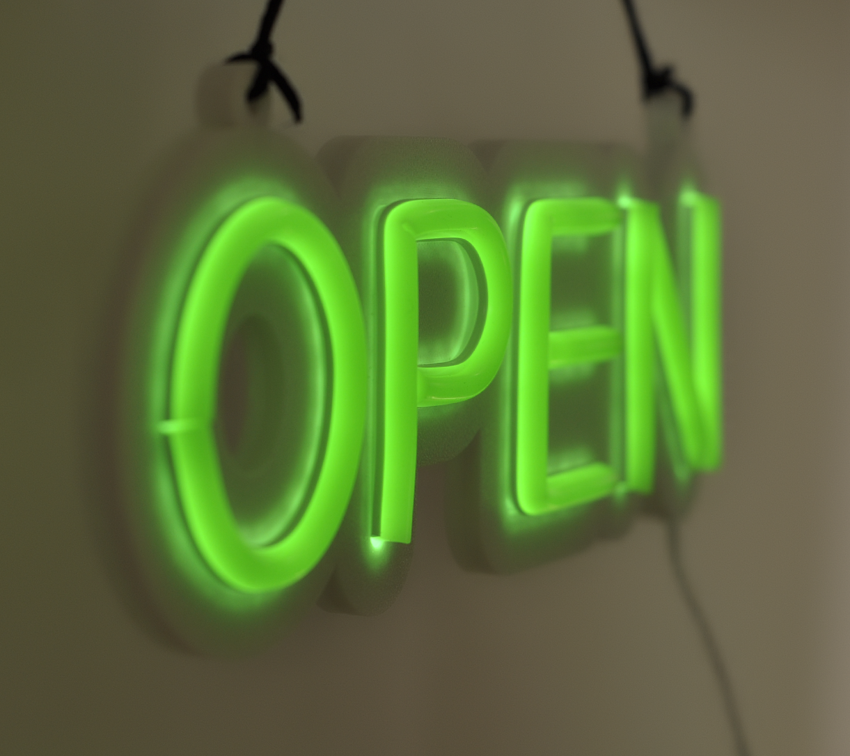 Неонова вивіска «OPEN» 27 × 11 см