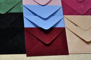 Конверт бархатний (оксамитовий) 10 x 15 см з трикутним клапаном