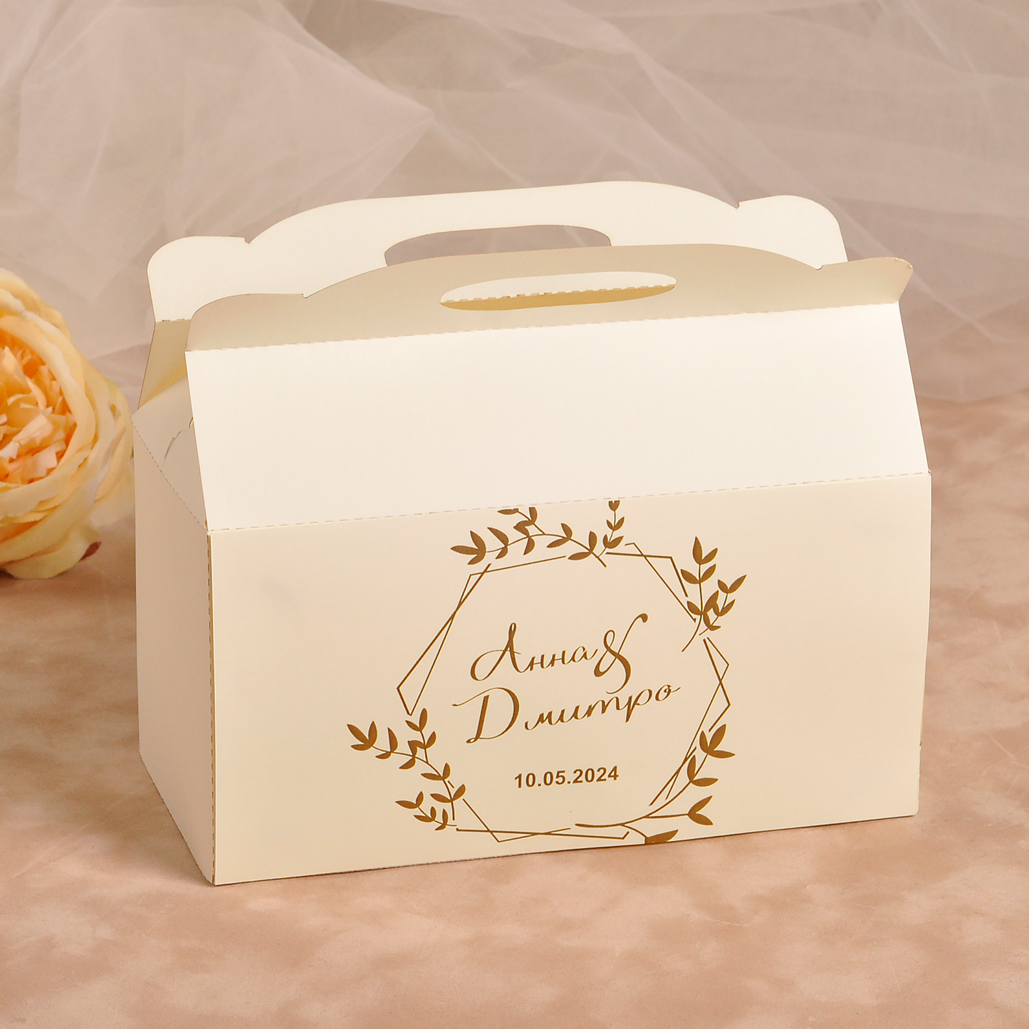 коробочки для тортів на весілля, коробочки для торта на свадьбу, коробочки для каравая, коробочки для каравая на свадьбу, коробочки для свадебного каравая, коробка для солодкого, коробки для солодкого на весілля, коробка на весілля для пляцків, Коробка для сладкого, Коробки для солодкого на весілля, Коробки для гостей та на весільне солодке, Коробочки для солодкого на весілля, Коробочки для солодкого,