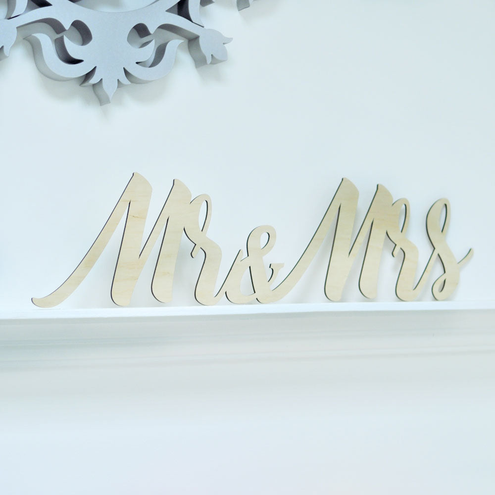 Дерев'яний напис "Mr & Mrs" W0074