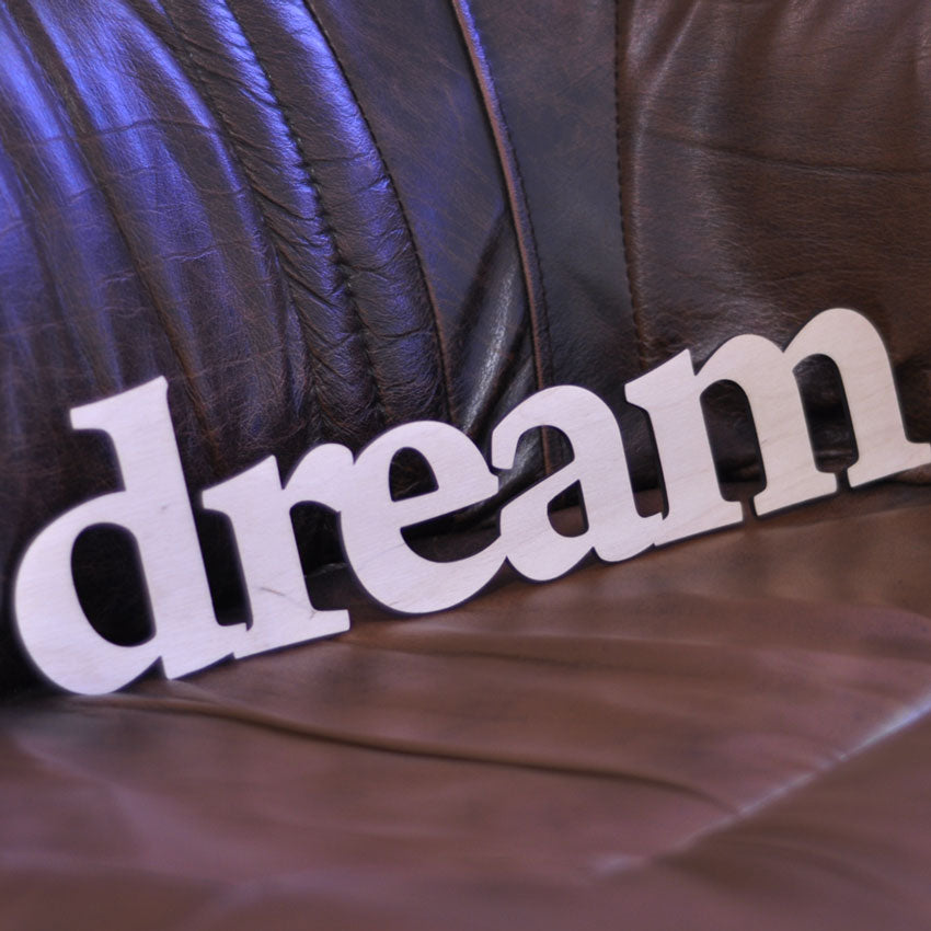 Дерев'яне слово "Dream" W0076