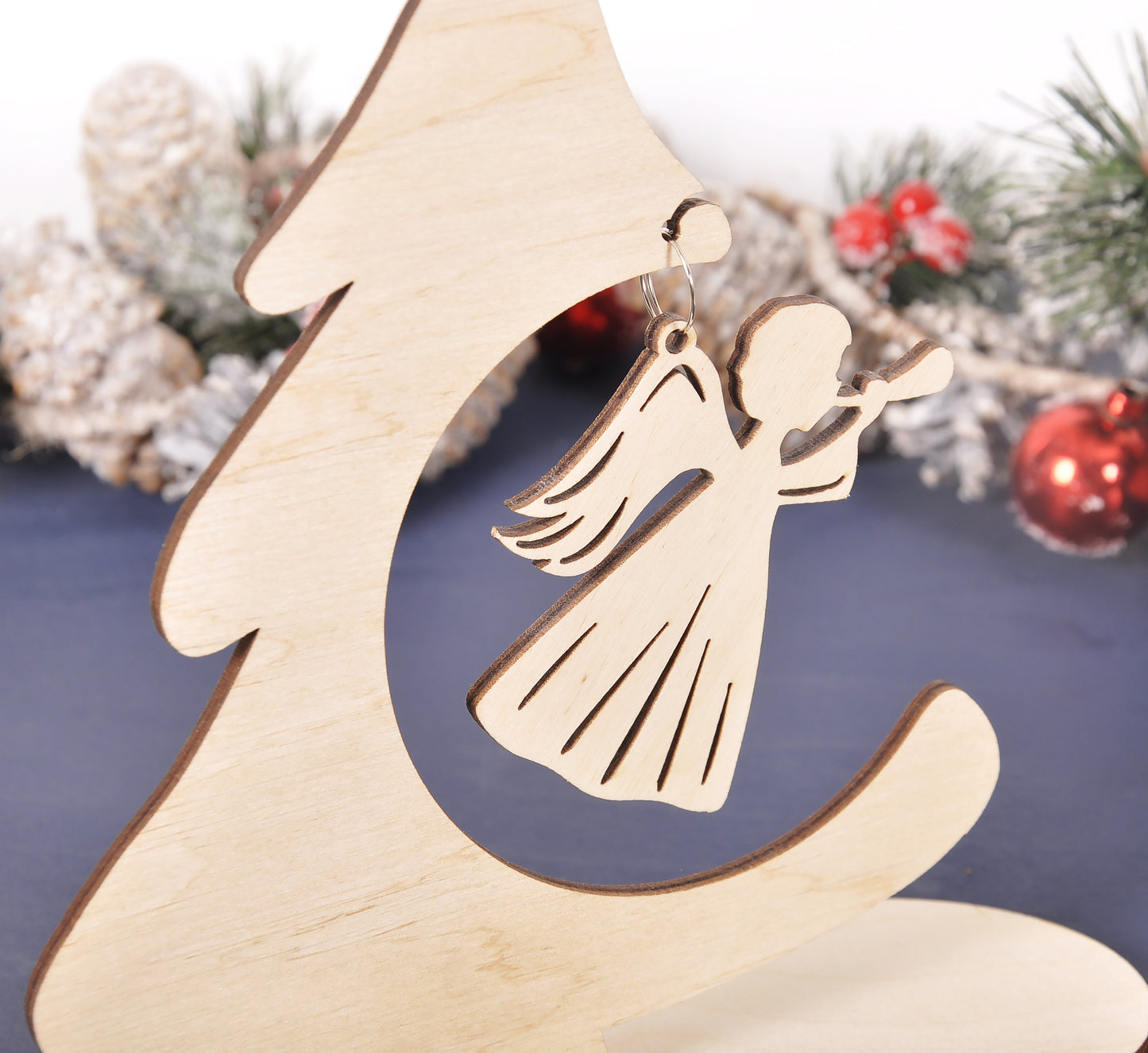 Дерев'яна новорічна ялинка з логотипом 130201